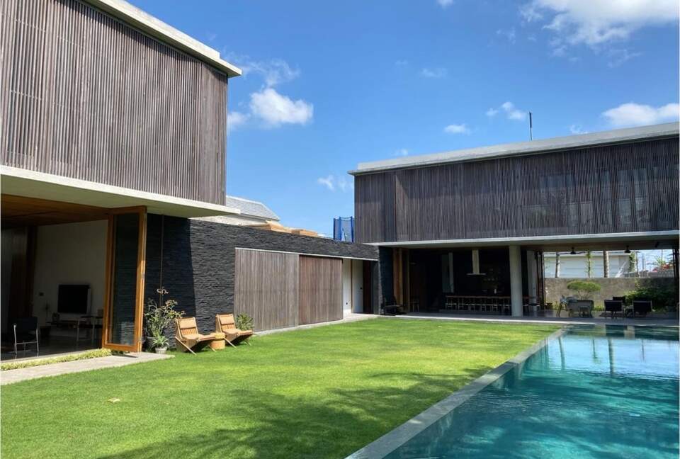 Canggu Design Residence with 20-Metre Pool and Tropical Gardens - canggu, Indonesia