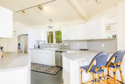 Secluded Long Island Sound Estate with Private Beach Path - Riverhead, New York