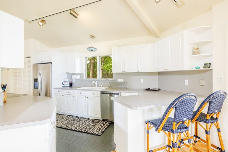 Secluded Long Island Sound Estate with Private Beach Path - Riverhead, New York