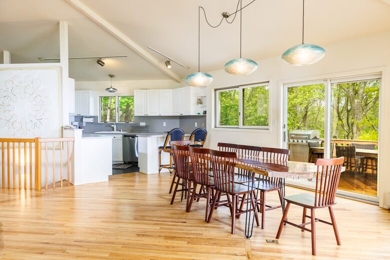 Secluded Long Island Sound Estate with Private Beach Path - Riverhead, New York