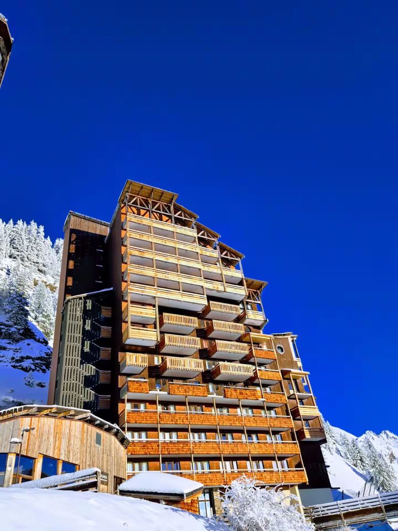 Sunlit Mountain Apartment in the French Alps - Avoriaz, Morzine, France