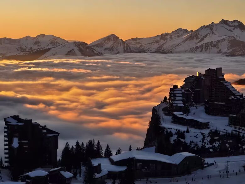 Sunlit Mountain Apartment in the French Alps - Avoriaz, Morzine, France