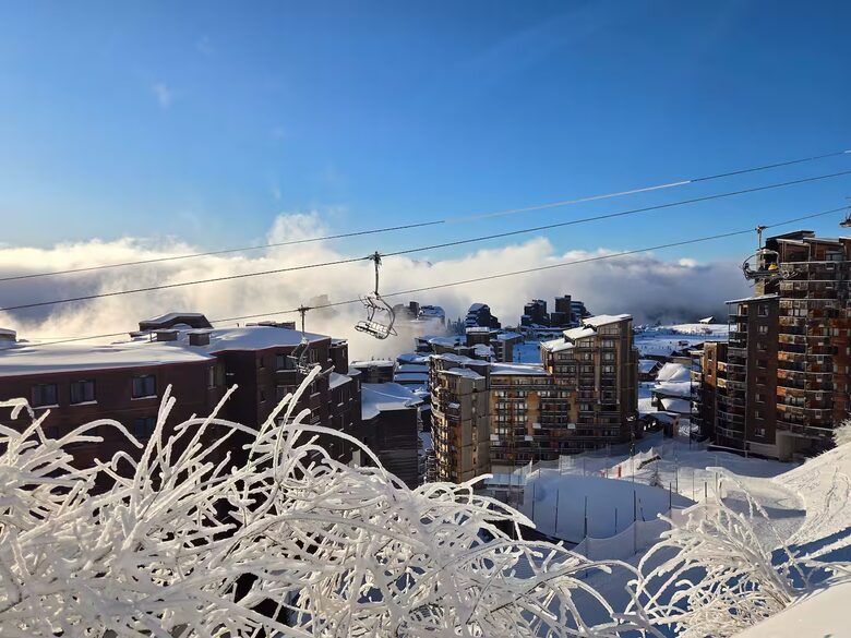 Sunlit Mountain Apartment in the French Alps - Avoriaz, Morzine, France