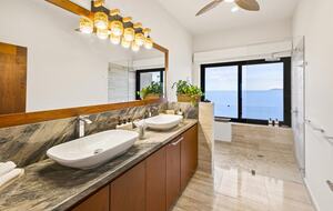 Casa Mantarraya | Modern Off-Grid Sanctuary Above the Sea of Cortez - Puerto Mexia, Mexico