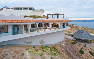 Casa Mantarraya | Modern Off-Grid Sanctuary Above the Sea of Cortez - Puerto Mexia, Mexico
