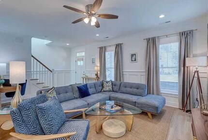 Modern Wilmington Retreat in the Brooklyn Arts District - Wilmington, North Carolina