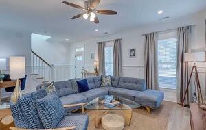 Modern Wilmington Retreat in the Brooklyn Arts District - Wilmington, North Carolina