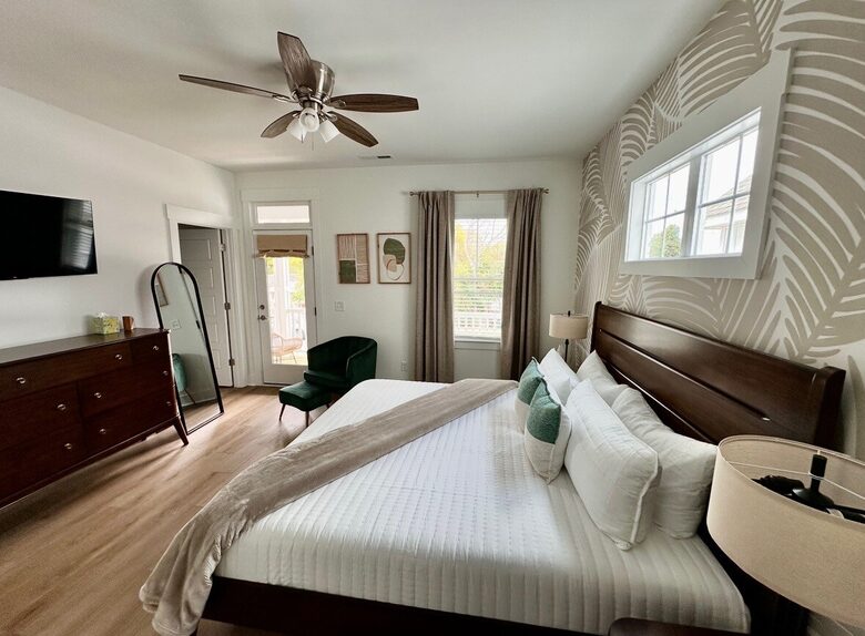 Modern Wilmington Retreat in the Brooklyn Arts District - Wilmington, North Carolina