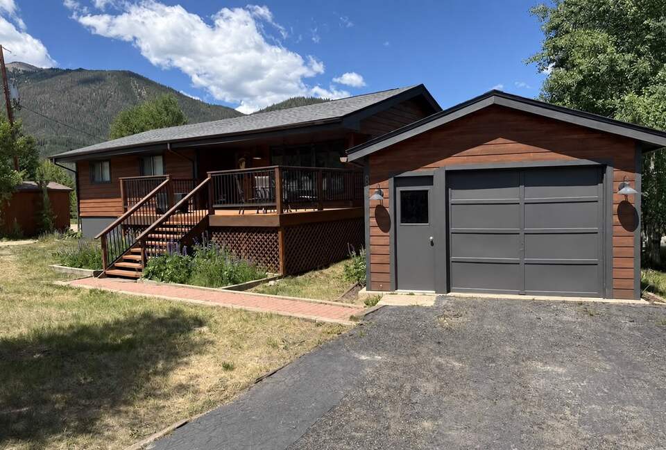 Elegant Alpine Escape in the Heart of Summit County - Frisco, Colorado
