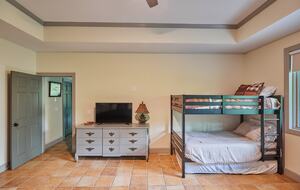 North Georgia Mountain Retreat with Private Chattahoochee River Deck - Clarkesville, Georgia