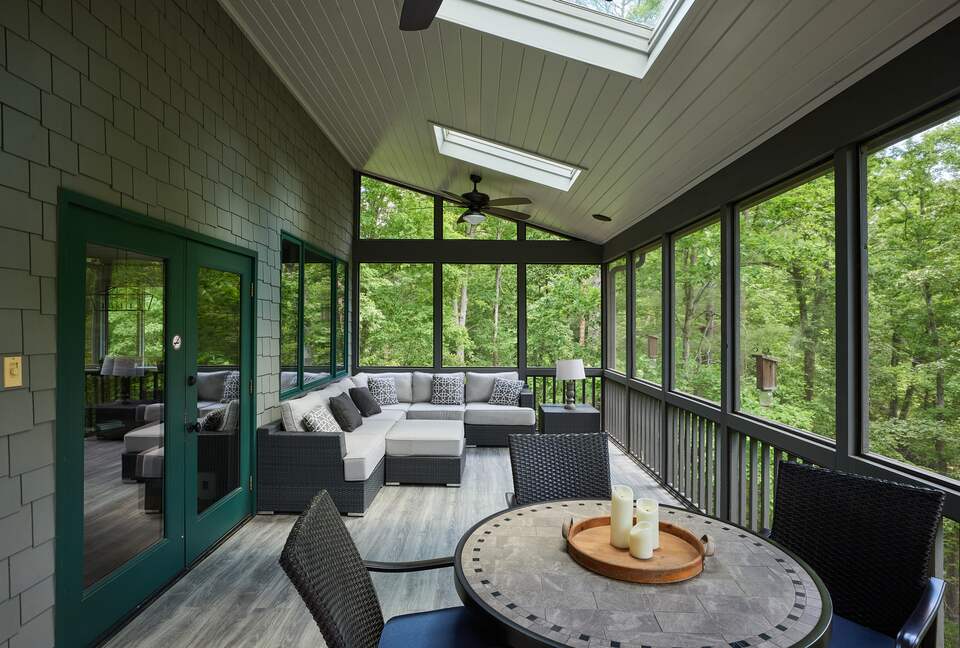 North Georgia Mountain Retreat with Private Chattahoochee River Deck - Clarkesville, Georgia