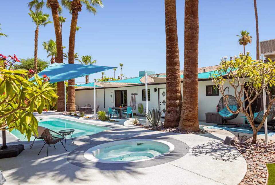 Palm Springs Mid-Century Retreat with Private Pool and Mountain Views - Palm Springs, California