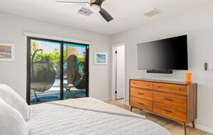 Palm Springs Mid-Century Retreat with Private Pool and Mountain Views - Palm Springs, California