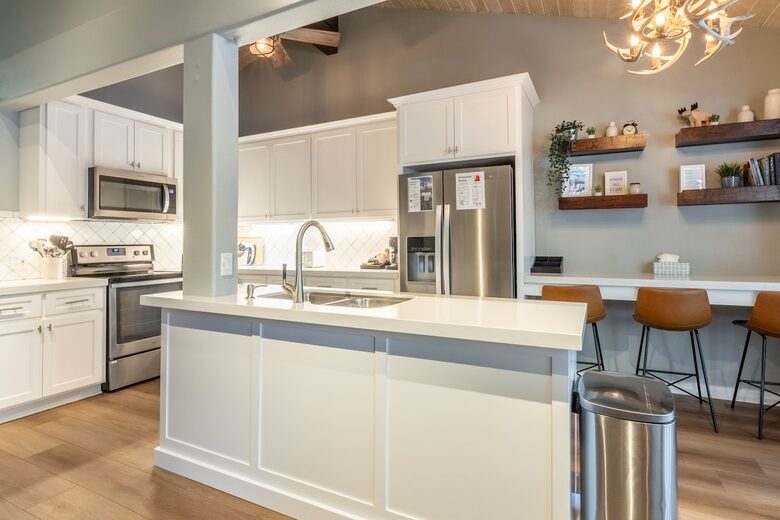 Mammoth Lakes Mountain Condo with Shuttle Access and Spa - Mammoth Lakes, California