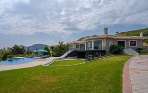 Garden and Pool Villa in East Attica - Agii Apostoli, Greece