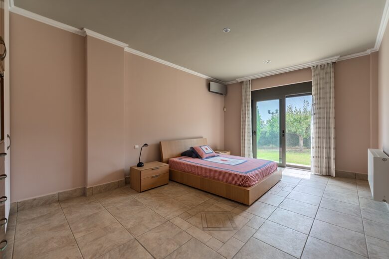 Garden and Pool Villa in East Attica - Agii Apostoli, Greece