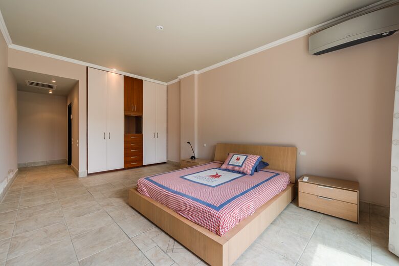 Garden and Pool Villa in East Attica - Agii Apostoli, Greece