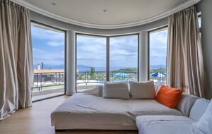 Villa con giardino e piscina nell'Attica orientale - Agii Apostoli, Grecia