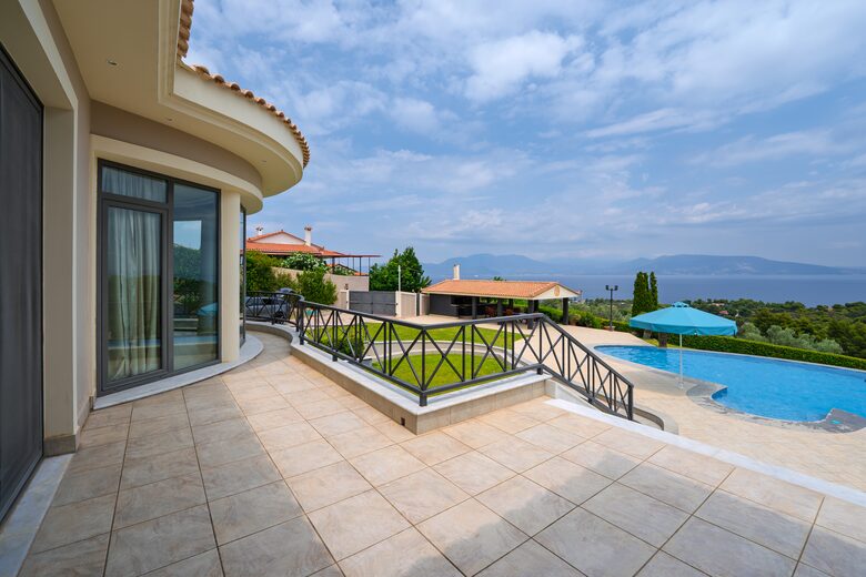 Garden and Pool Villa in East Attica - Agii Apostoli, Greece