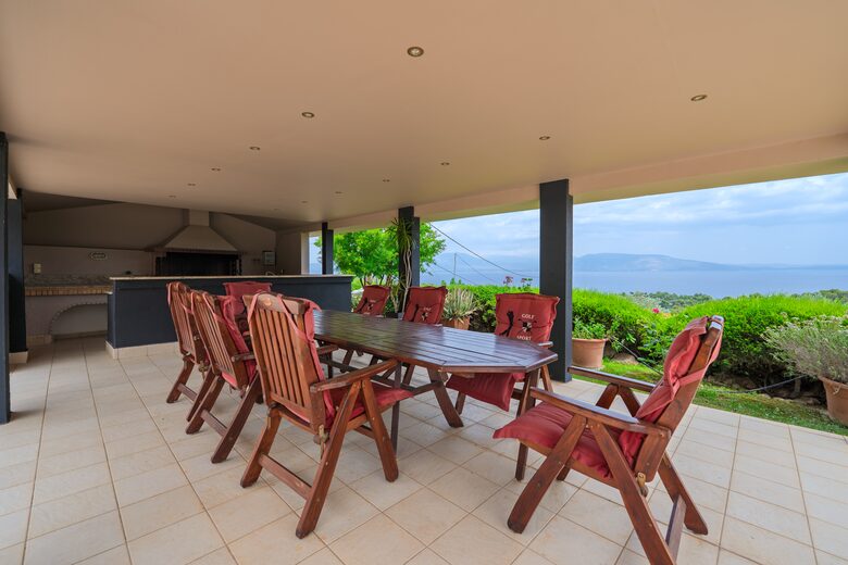 Garden and Pool Villa in East Attica - Agii Apostoli, Greece