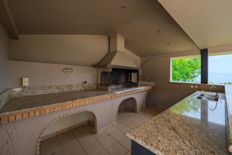 Garden and Pool Villa in East Attica - Agii Apostoli, Greece