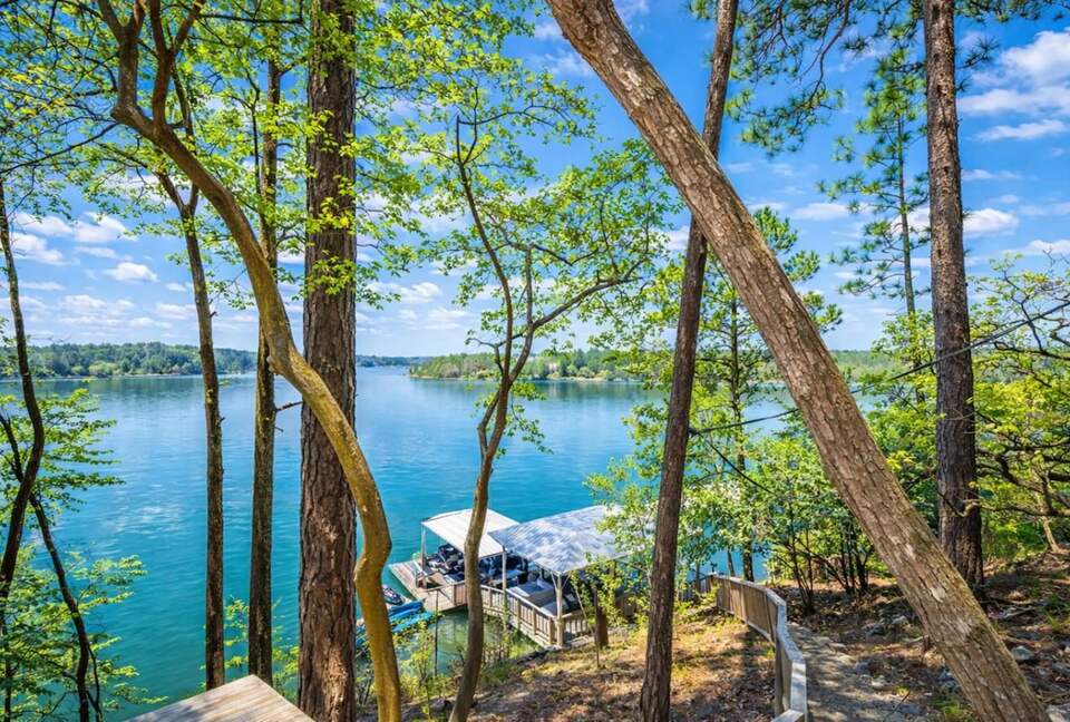 Waterfront Getaway with Private Dock on Lake Martin - Dadeville, Alabama