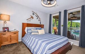 Waterfront Getaway with Private Dock on Lake Martin - Dadeville, Alabama