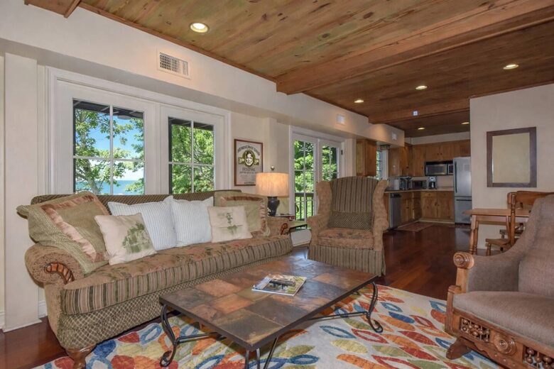 Waterfront Getaway with Private Dock on Lake Martin - Dadeville, Alabama