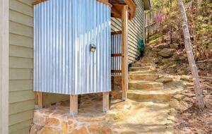 Waterfront Getaway with Private Dock on Lake Martin - Dadeville, Alabama
