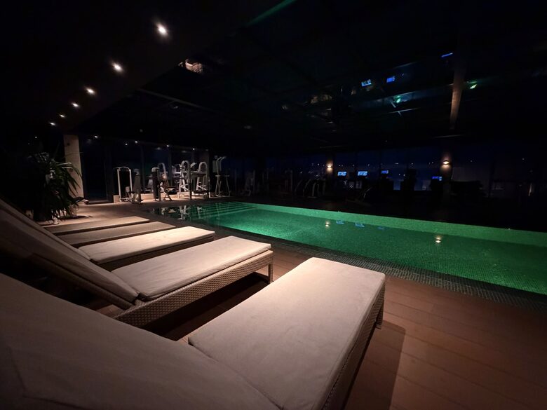 Cube A2: Montenegro Coastline + Monte Palm Beach Spa Access - Krašići, Montenegro