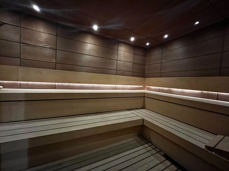 Cube A2: Montenegro Coastline + Monte Palm Beach Spa Access - Krašići, Montenegro