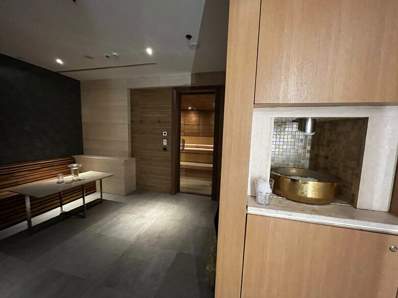 Cube A2: Montenegro Coastline + Monte Palm Beach Spa Access - Krašići, Montenegro