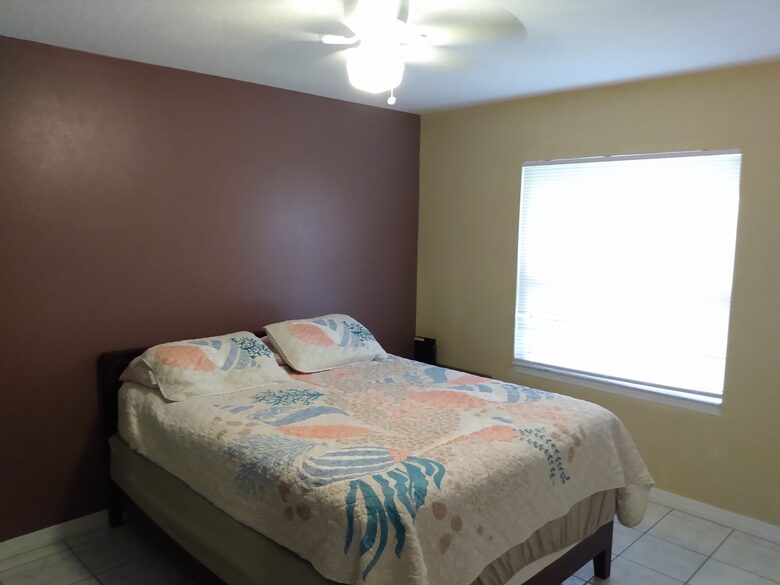 Tropical Poolhouse Near Tampa Bay & Clearwater Beaches - Tampa, Florida