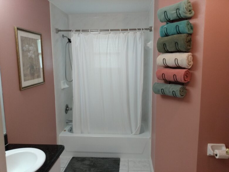 Tropical Poolhouse Near Tampa Bay & Clearwater Beaches - Tampa, Florida