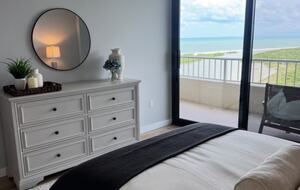 Ático en primera línea de playa en la planta 19 con amplias vistas al golfo - Marco Island, Florida