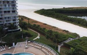 Ático en primera línea de playa en la planta 19 con amplias vistas al golfo - Marco Island, Florida