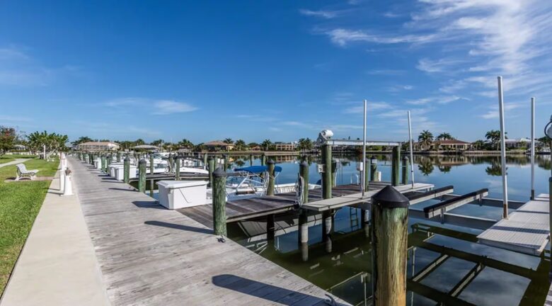 19th-Floor Beachfront Penthouse with Sweeping Gulf Views - Marco Island, Florida
