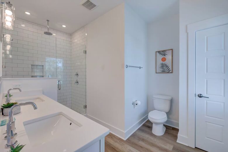 Modern Wilmington Retreat in the Brooklyn Arts District - Wilmington, North Carolina