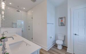 Modern Wilmington Retreat in the Brooklyn Arts District - Wilmington, North Carolina