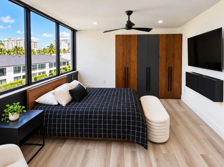 Sleek Modern Retreat on Beautiful Key Biscayne - Key Biscayne, Florida