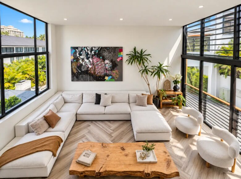 Sleek Modern Retreat on Beautiful Key Biscayne - Key Biscayne, Florida