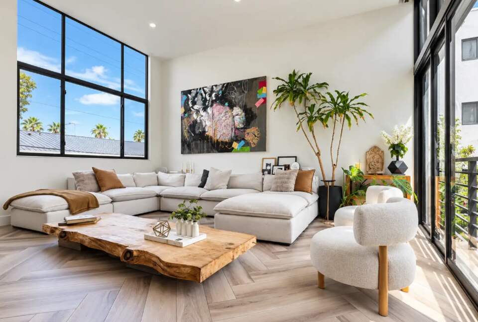 Sleek Modern Retreat on Beautiful Key Biscayne - Key Biscayne, Florida