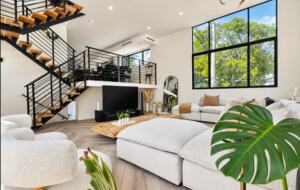 Sleek Modern Retreat on Beautiful Key Biscayne - Key Biscayne, Florida