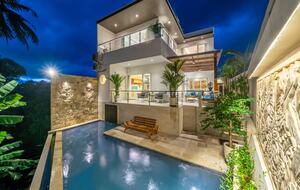 Canggu Ricefield Villa with Infinity Pool and Rooftop Lounge - Denpasar, Indonesia