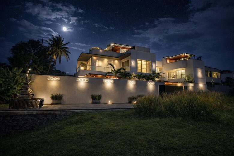 Canggu Ricefield Villa with Infinity Pool and Rooftop Lounge - Denpasar, Indonesia