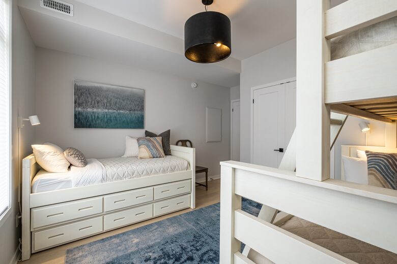 Modern Tremblant Escape with Sweeping Laurentian Views - Mont-Tremblant, Canada