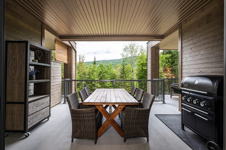 Modern Tremblant Escape with Sweeping Laurentian Views - Mont-Tremblant, Canada