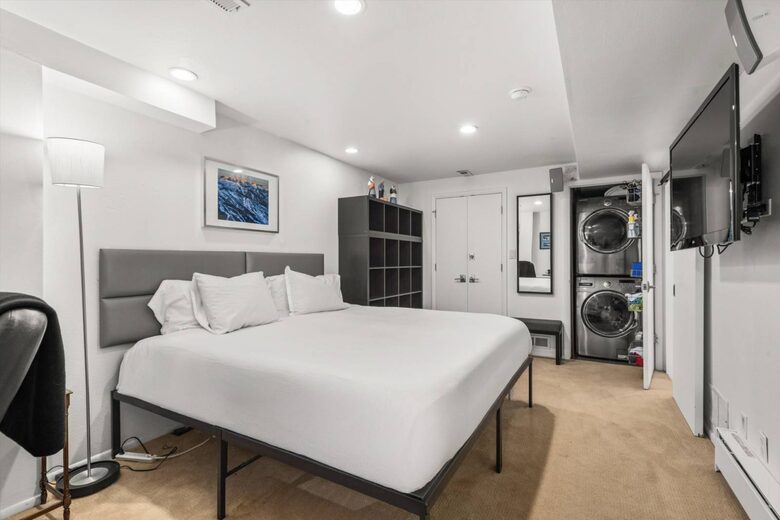 Charming West End Townhome Near Aspen Mountain - Aspen, Colorado