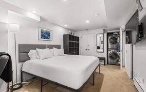 Charming West End Townhome Near Aspen Mountain - Aspen, Colorado