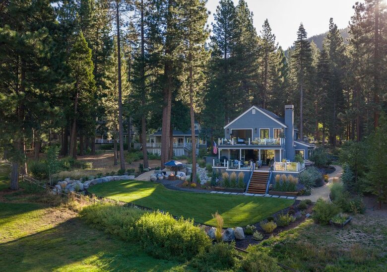 Glenbrook Retreat Surrounded by Towering Pines - Glenbrook, Nevada